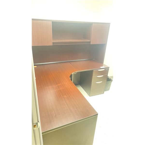 DARK WOODEN L SHAPE 3 DRAWER 66"W X 66"L X 66"H DESK WITH HUTCH