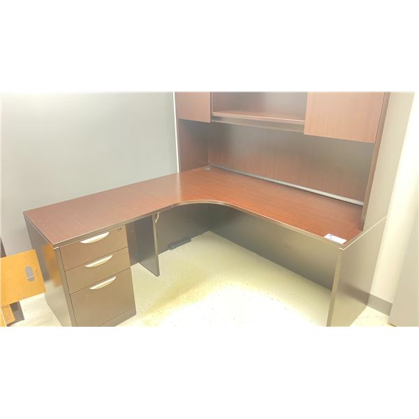 DARK WOODEN L SHAPE 3 DRAWER 66"W X 66"L X 66"H DESK WITH HUTCH
