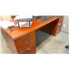 Image 5 : CHERRY COLORED 70"W X 36"D X 29"H 6 DRAWER OFFICE DESK WITH KEYBOARD TRAY, CHERRY COLORED 3 TIER