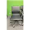 Image 2 : 4 ULINE BLACK LEATHER/CHROME FINISH OFFICE CHAIRS