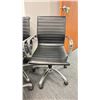Image 2 : 4 ULINE BLACK LEATHER/CHROME FINISH OFFICE CHAIRS