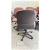 Image 3 : 9 STEELCASE 4571214 BURGUNDY BIG AND TALL UPHOLSTERED OFFICE CHAIRS