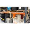 Image 3 : 3 BLUE PALLET RACKING UPRIGHTS & 10 ORANGE CROSSBARS WITH MESH DECKING