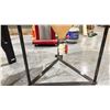 Image 3 : 30 GALLON CONE BOTTOM TANK WITH METAL STAND