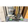Image 2 : GROUP OF SHOVELS, SQUEEGEES, BROOMS & MOPS
