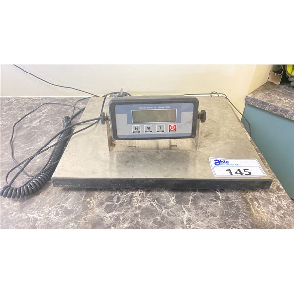 STAINLESS STEEL 17"L X 14"W COMMERCIAL LABORATORY SCALE WITH A 400 LB CAPACITY