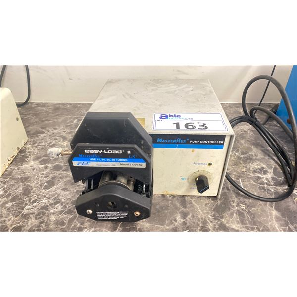 COLE-PARMER MASTERFLEX 7553-50 PUMP CONTROLLER & A COLE-PARMER MASTERFLEX 77200-62 PUMP HEAD
