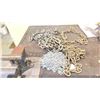 Image 2 : STAINLESS STEEL 2 TIER WORKBENCH WITH VICE, CHAIN & CONTENTS
