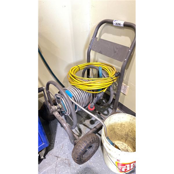 4 WHEEL GARDEN HOSE REEL WITH HOSE LINE & YELLOW HOSE LINE