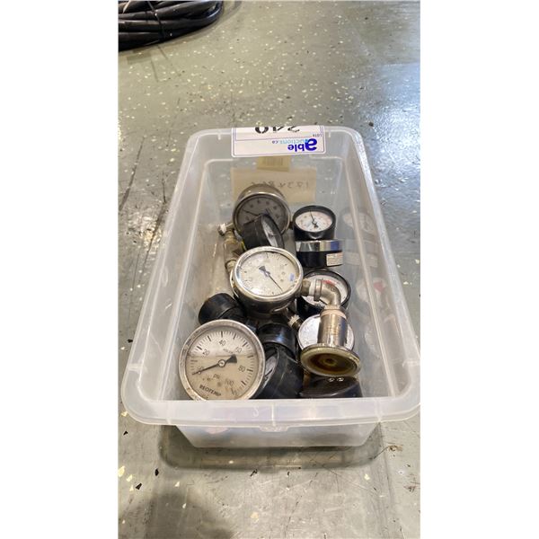 SMALL PLASTIC CONTAINER FULL OF ASSORTED PRESSURE GAUGES