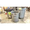 Image 2 : 4 INDUSTRIAL WASTE RECEPTACLES - 2 ULINE 55 GALLON ON CASTORS , 30 GALLON 1 ON CASTORS 1 NOT
