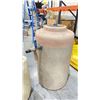 Image 5 : 2 PLASTIC LIQUID STORAGE CONTAINERS - 65 GALLON & 25 GALLON