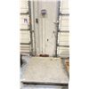 Image 3 : PLATFORM INDUSTRIAL WEIGH SCALE 4' X 4' WITH READOUT DIGITAL MONITOR