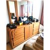 Image 1 : Wood Dresser C