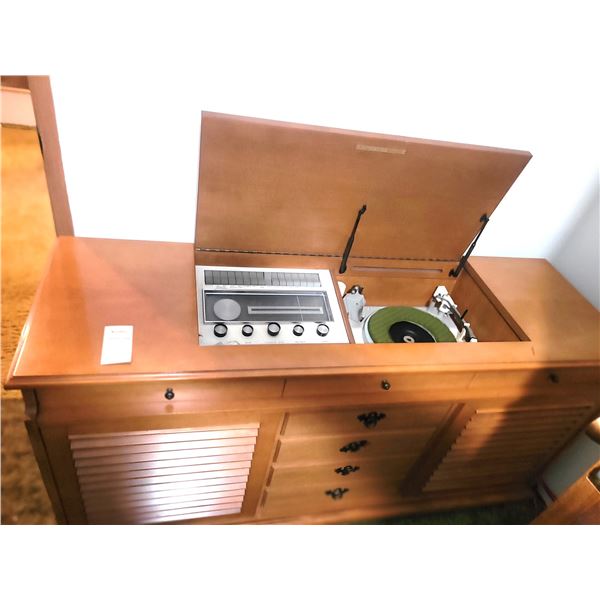 Vintage Hi-Fi Stereo Cabinet C