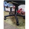 Image 4 : Leather Office Chair A