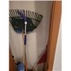 Image 4 : Kenmore Vaccum, Cleaning Supplies A