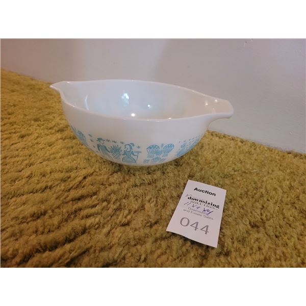 Vintage Pyrex Butterprint Cinderella Bowl A