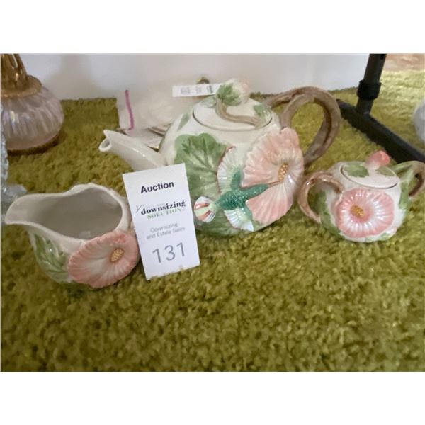 Flits and Floyd tea set A