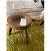 Image 1 : Milking stool A