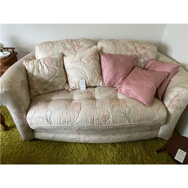 Love seat B