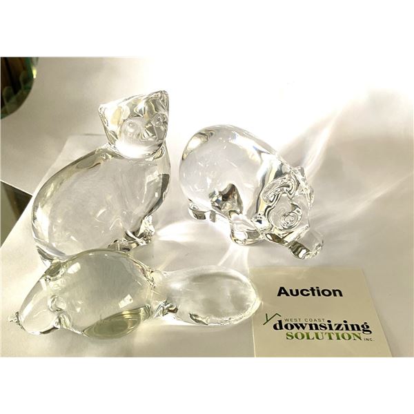 Crystal animal figurines A
