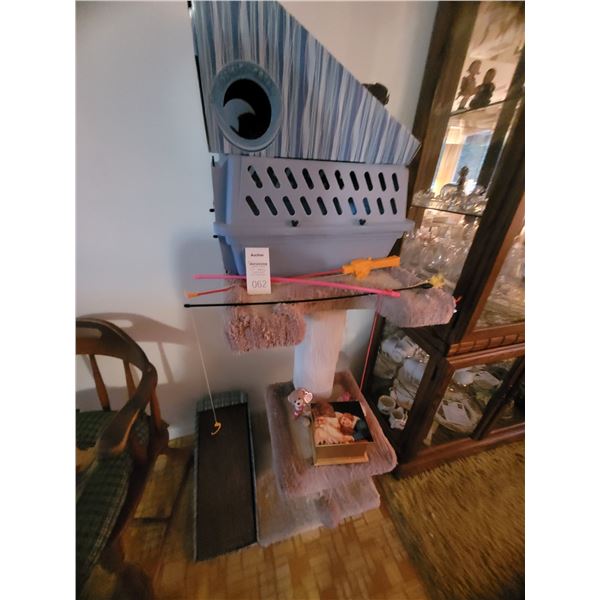 Cat Tower & More C