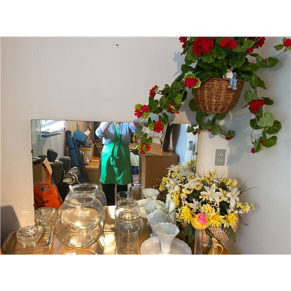 Glass Decor, Milk Glass, Flowers A