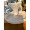 Image 4 : Glass Decor, Milk Glass, Flowers A