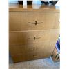 Image 1 : Vintage dresser  B