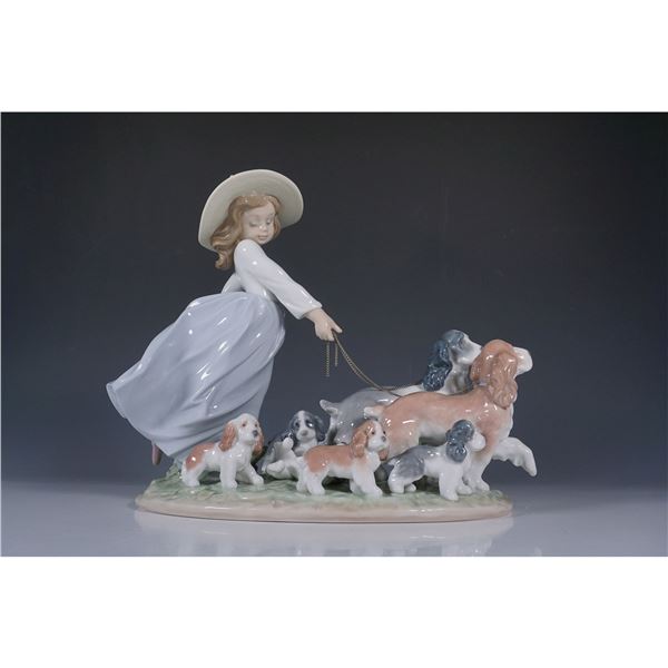Puppy Parade 1006784 - Lladro Figurine