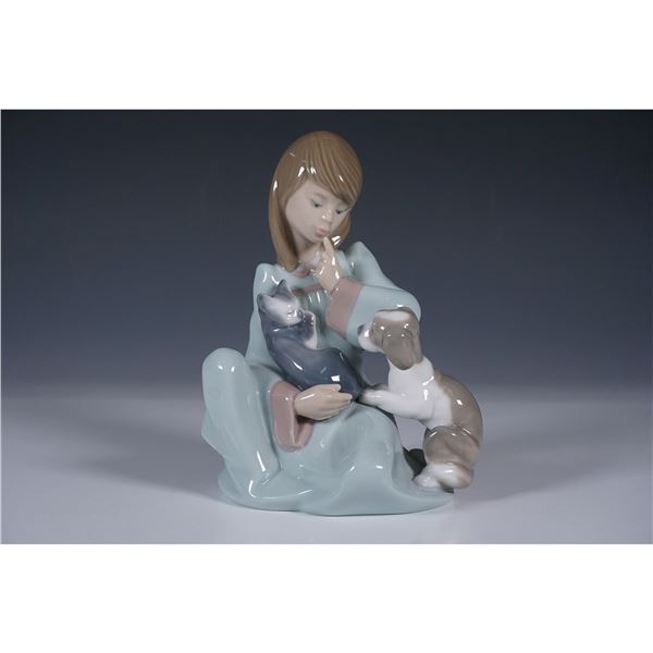 Cat Nap 01005640 - Lladro Figurine