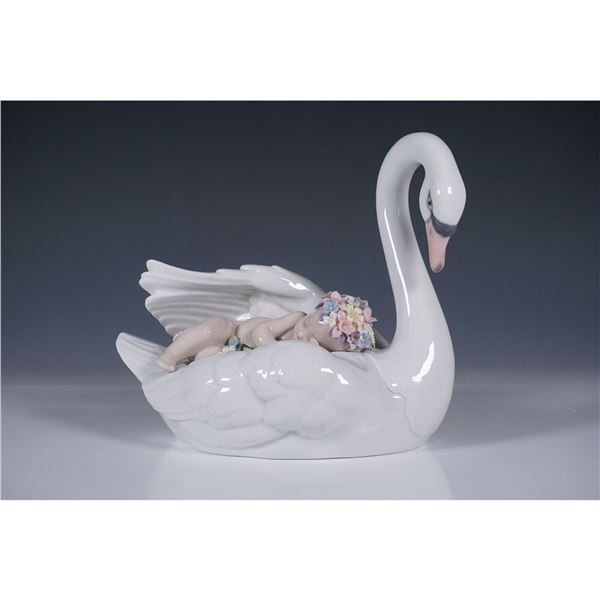 Drifting Through Dreamland  - Lladro Figurine