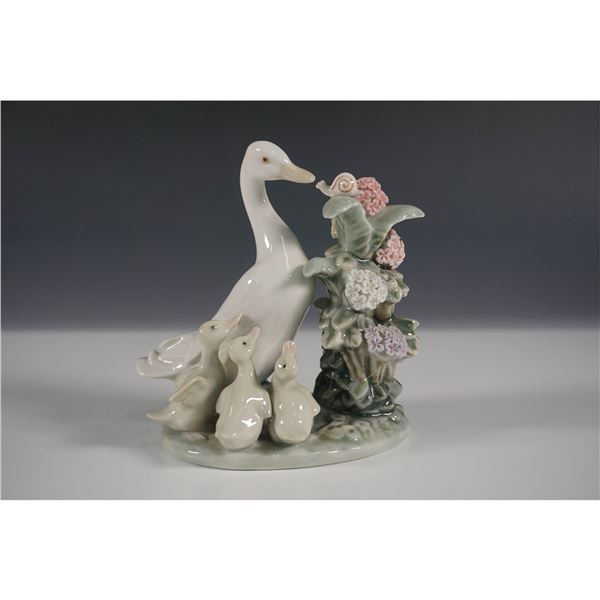 How Do You Do!! 01001439 - Lladro Figurine