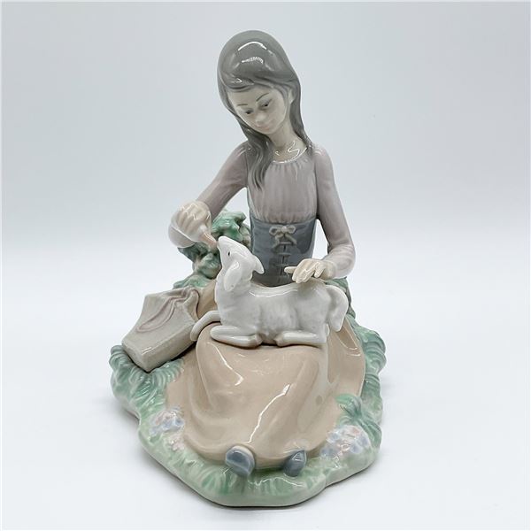 Little Bo-Peep 1001312 - Lladro Figurine