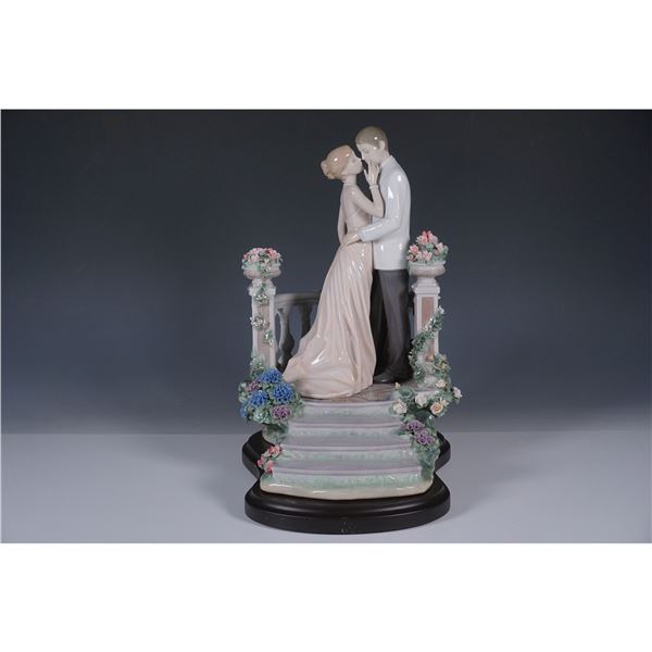 Moonlight Love 1007695 - Lladro Figurine