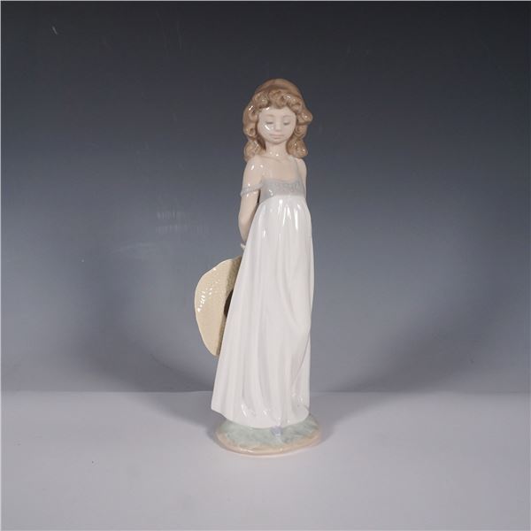 Natural Beauty 1008114 - Lladro Figurine