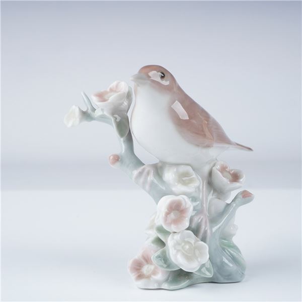 Nightingale 01001226 - Lladro Figurine