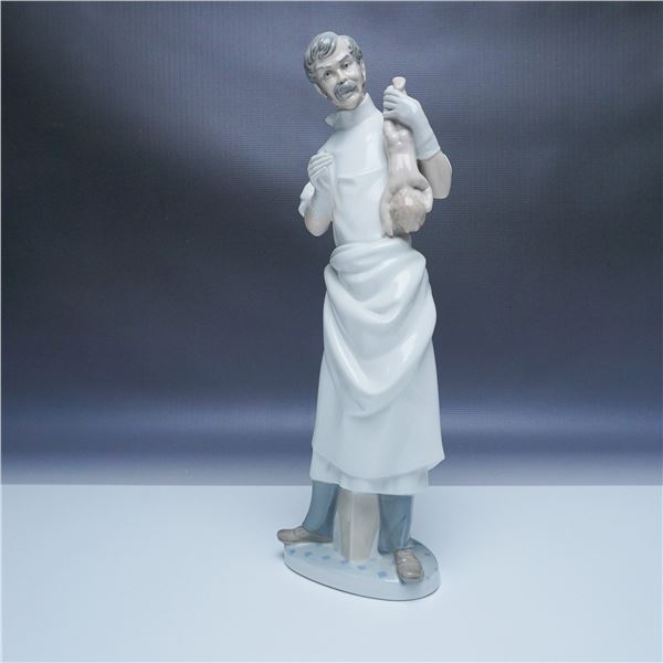 Obstetrician 01004763 - Lladro Figurine