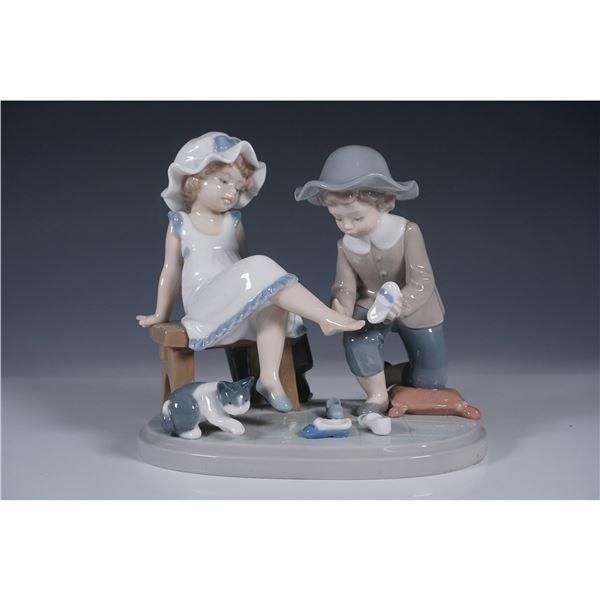 Try This One 01005361 - Lladro Figurine