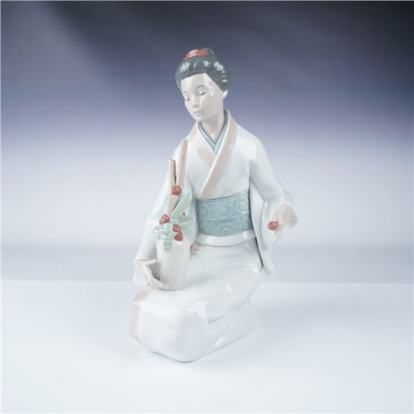 Nao by Lladro Figurine, Kneeling Geisha 1276