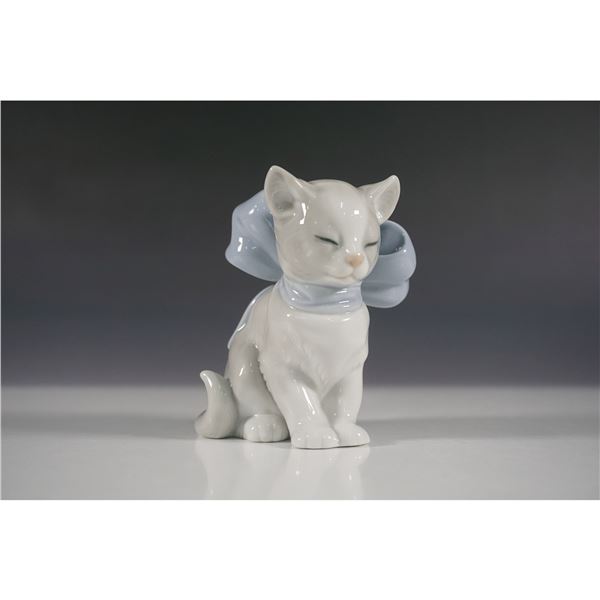 Nao by Kitty Present