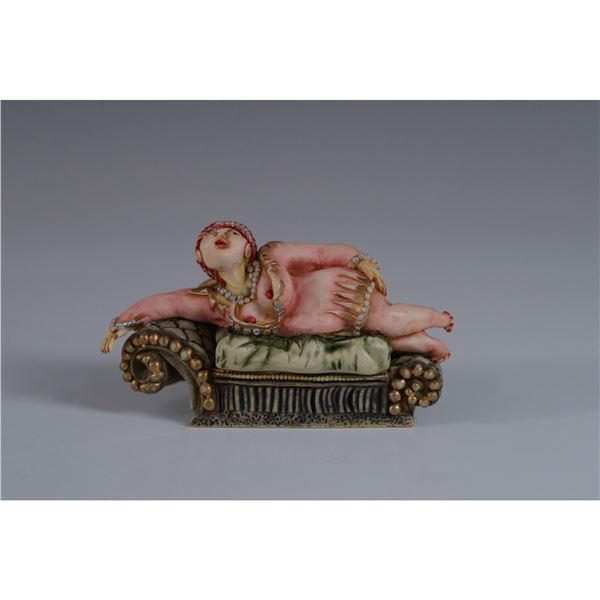 Harmony Kingdom Clair de Lune Mme. Kiki Figurine