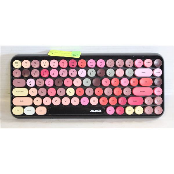 MAKEUP PALLET STYLE KEYBOARD