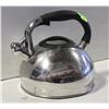 Image 1 : IL PIATTO STAINLESS STOVE TOP KETTLE