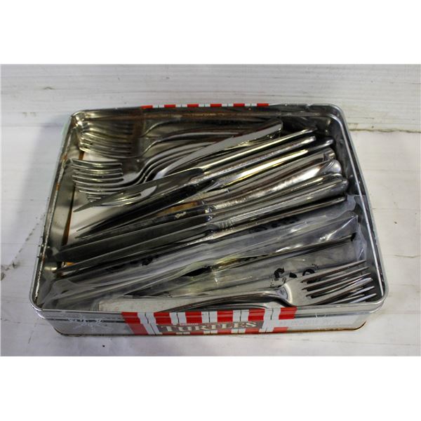 30 PIECES CUTLERY, STAINLESS STEEL W. SET OF FORKS