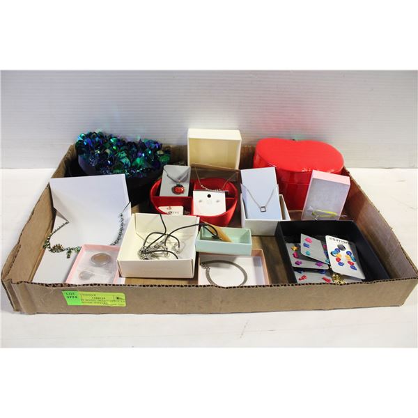 2 JEWEL BOXES, HEART+APPLE. LOT OF COSTUME JEWELRY