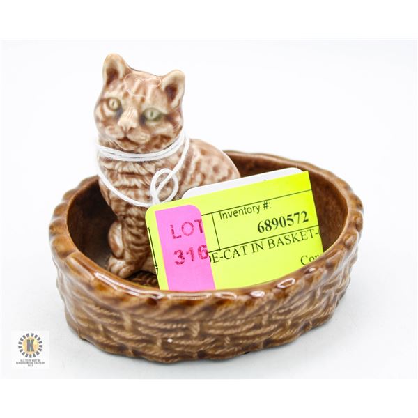WADE-CAT IN BASKET-(ENGLAND)