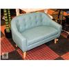 Image 1 : NEWLY ASSEMBLED PET SOFA - LIGHT BLUE/GREEN