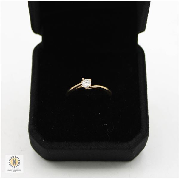 #2296-10 KT YELLOW GOLD RING WITH NATURAL
